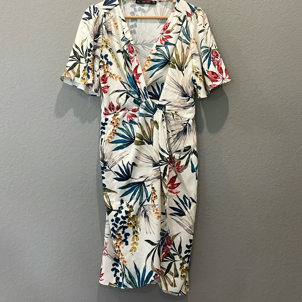 Zara Tropical Surplice Wrap Midi Dress in Cream • L